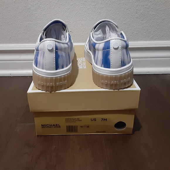 Michael Kors - Picture 3 of 5